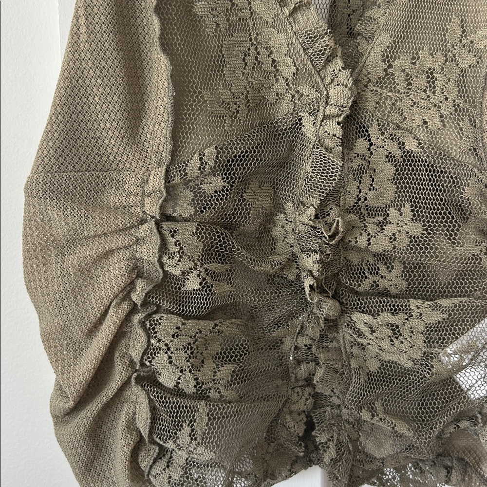 Urban Outfitters Olive Lace Camisole with covered button super pretty! Small - Picture 3 of 8
